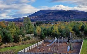 Snowmass Lodge - Hot Tub In Aviemore